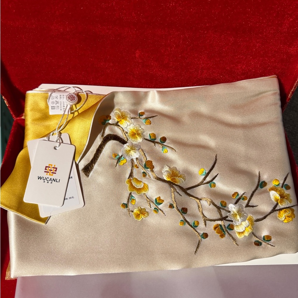 Cream Floral Embroidered Scarf